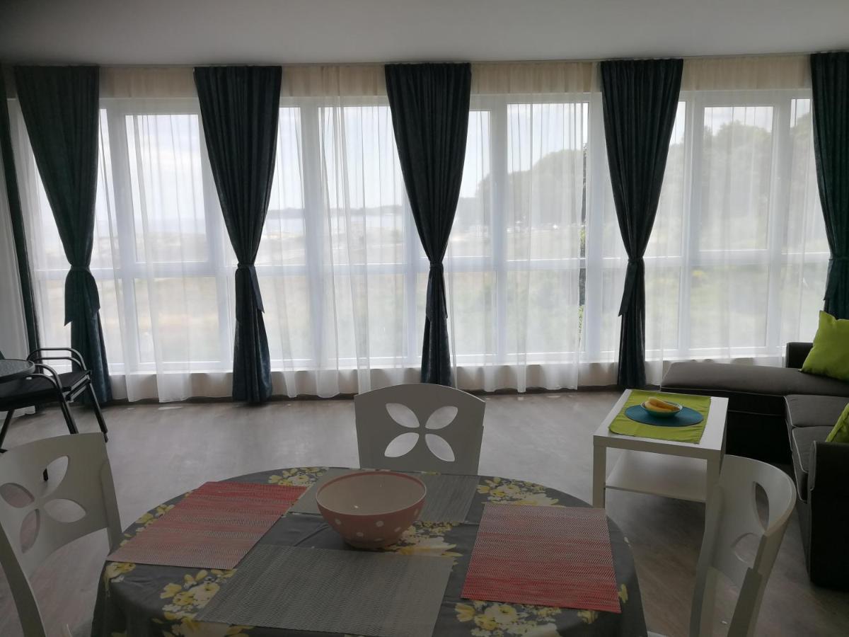 Donchevi Apartments بريمورسكو المظهر الخارجي الصورة