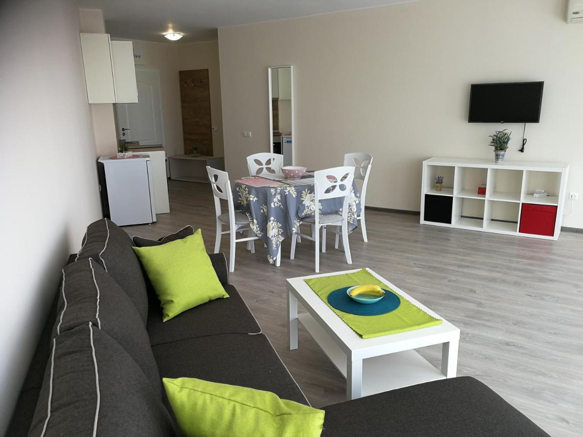 Donchevi Apartments بريمورسكو المظهر الخارجي الصورة
