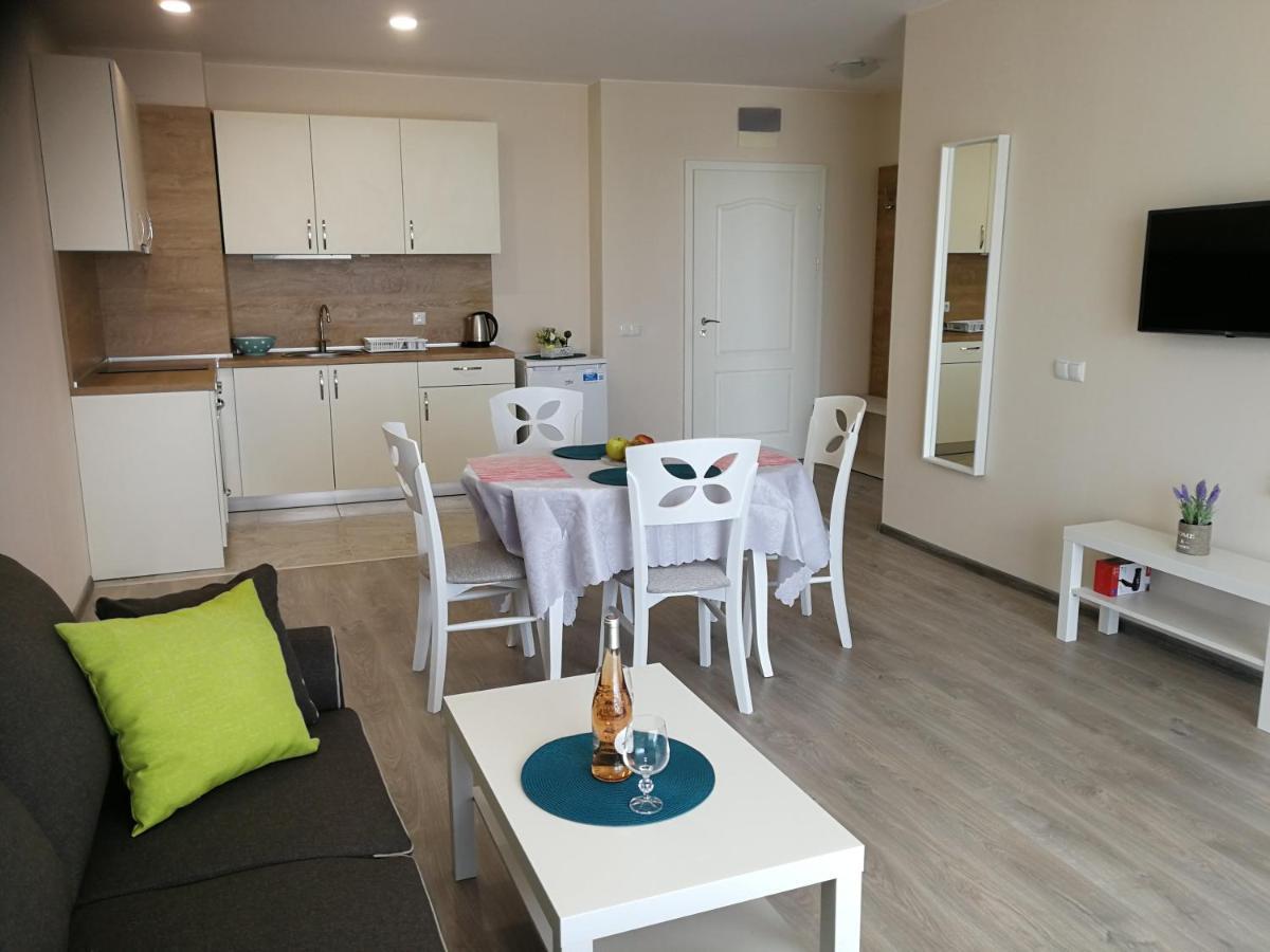 Donchevi Apartments بريمورسكو المظهر الخارجي الصورة