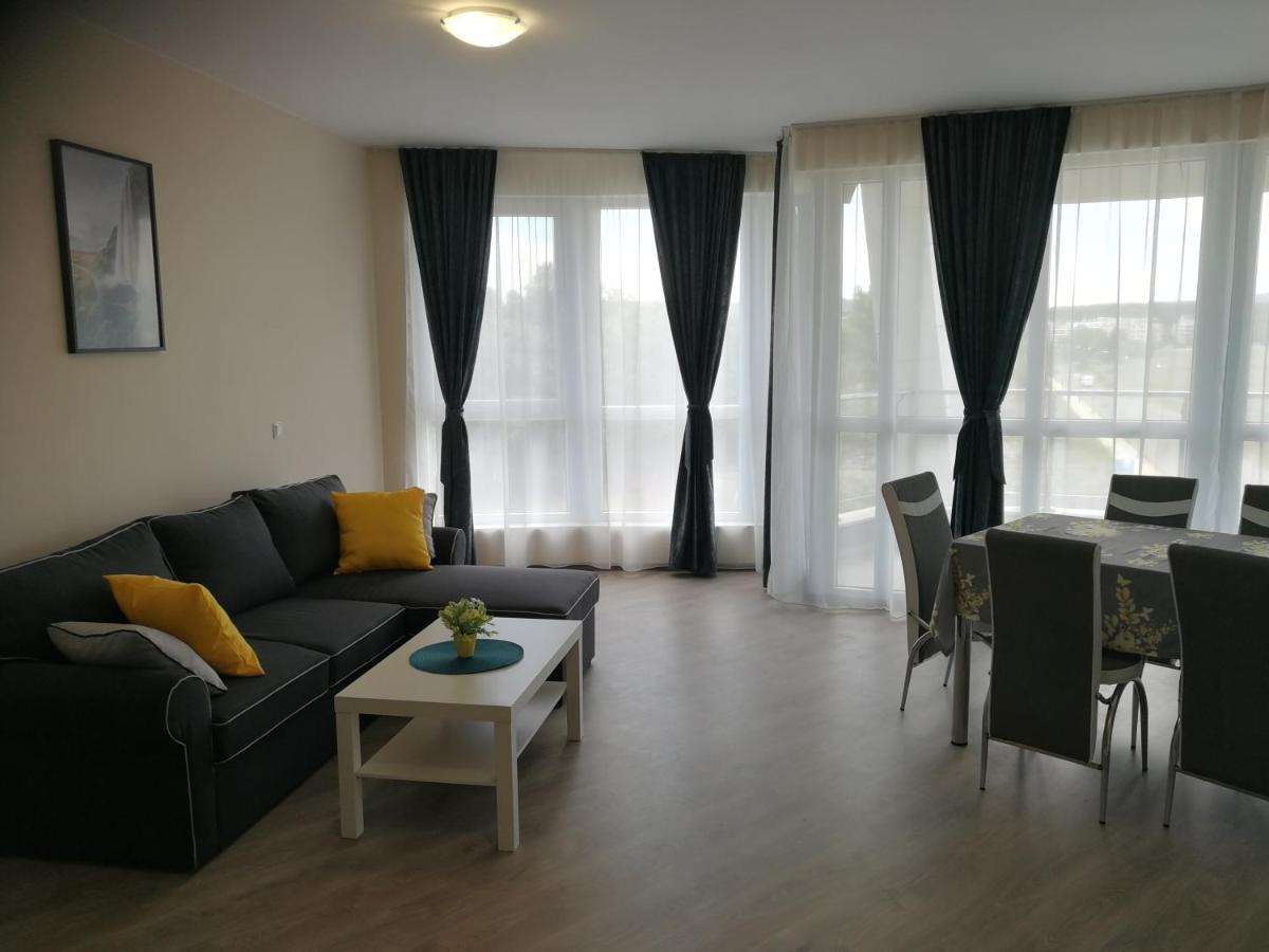 Donchevi Apartments بريمورسكو المظهر الخارجي الصورة