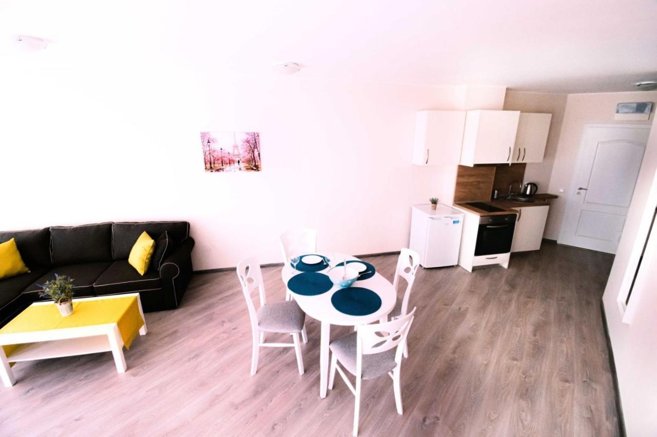 Donchevi Apartments بريمورسكو المظهر الخارجي الصورة
